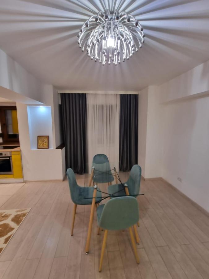Oana Luxury *